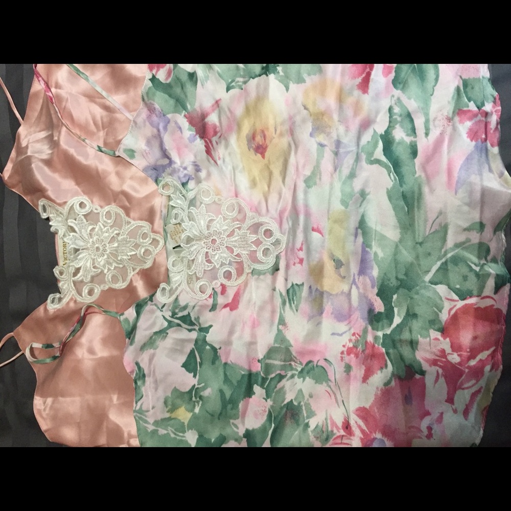 2 Victoria secret sleep tops